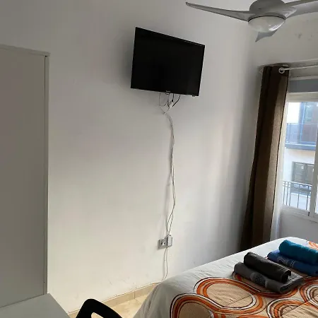 Centro Privada En Compartidos Homestay Malaga