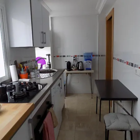 Centro Privada En Compartidos Homestay Malaga